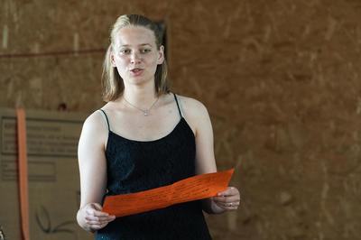25.6.24 KoKo-Fahrt Helgoland 2024 Katharina macht Ansagen