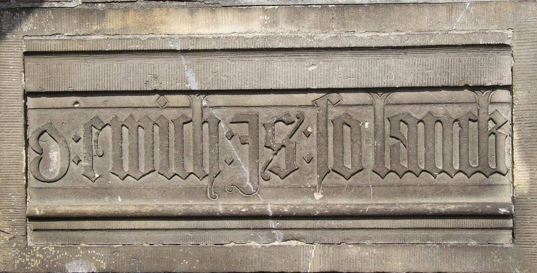 o ewich ys so lanck Inschrift am Tor des Gertrudenkirchhofs Oldenburg