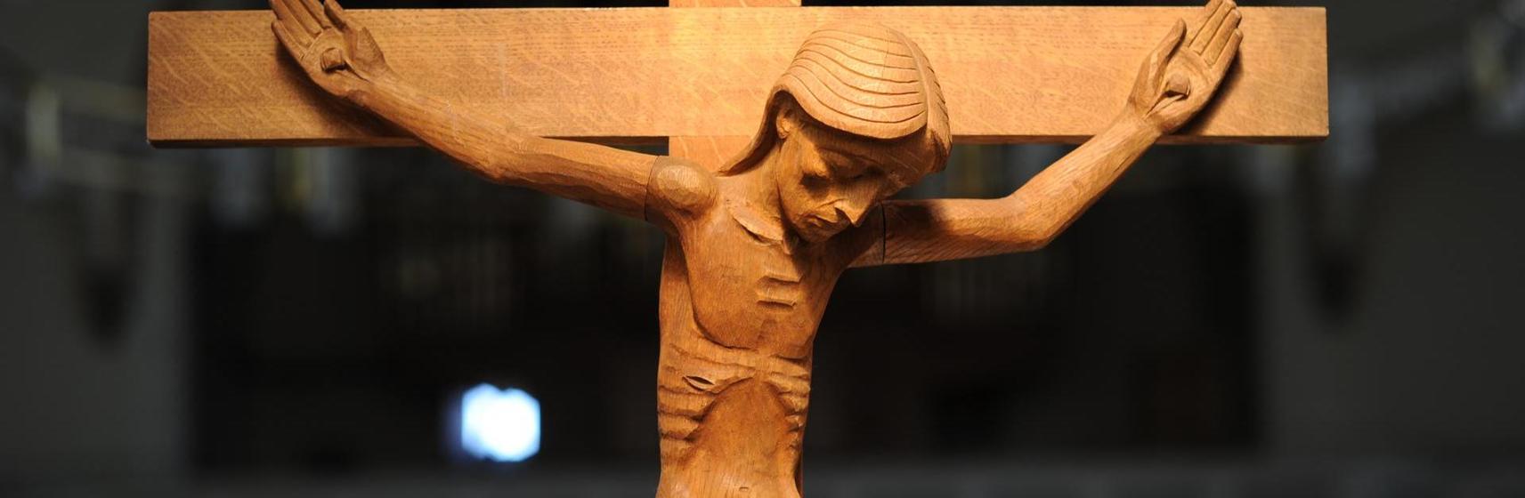 Header Garnisonkirche Oldenburg Holzkreuz von Kurt Lettow